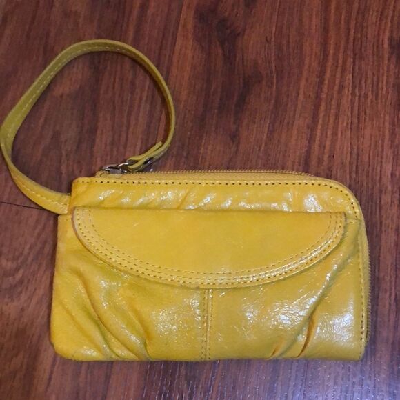 HOBO Genuine leather yellow wristlet wallet - Picture 1 of 11